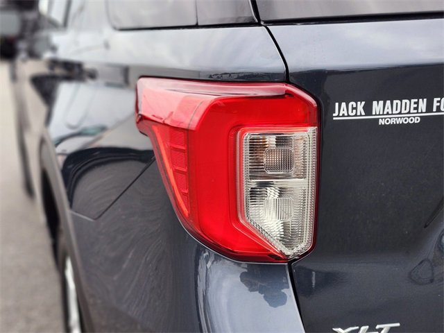 Certified 2022 Ford Explorer XLT w/ Equipment Group 202A image 9