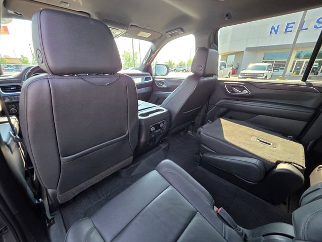 Used 2022 Chevrolet Suburban Z71 w/ Z71 Off-Road Package AWD/4WD image 15