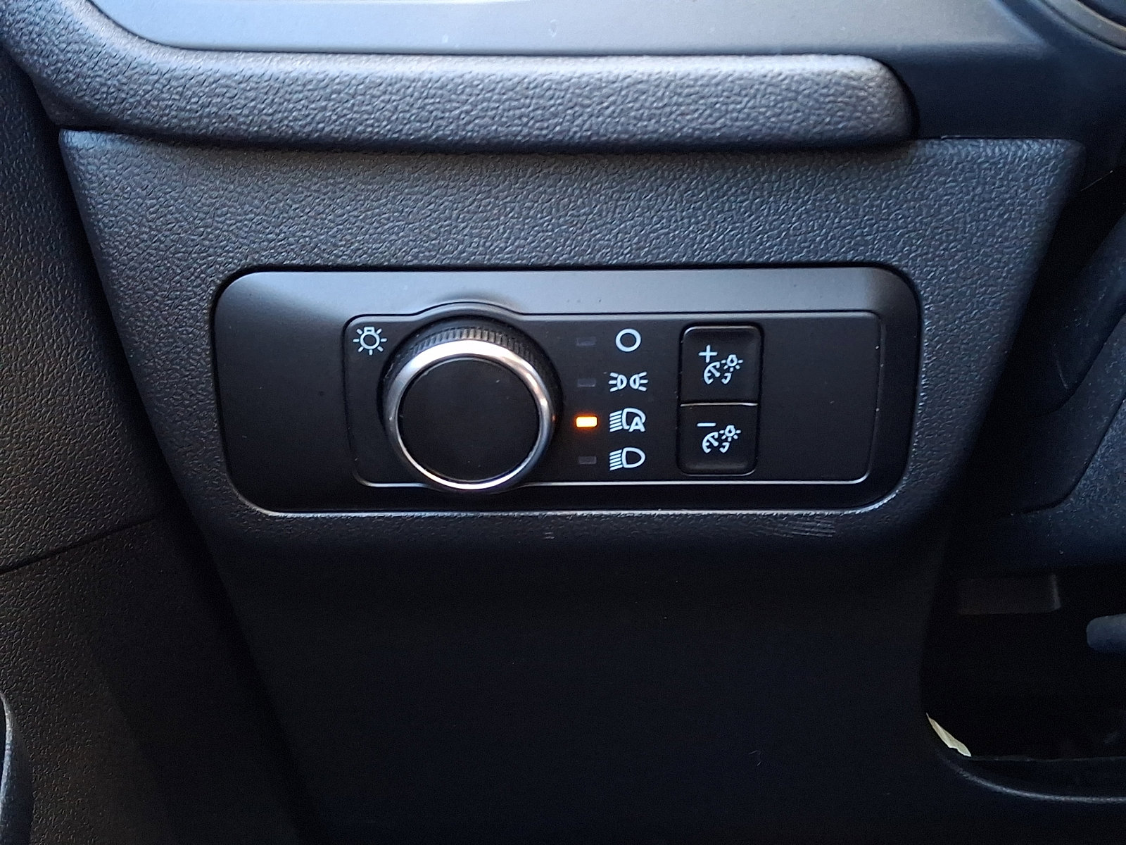 Certified 2025 Ford Escape Active AWD/4WD image 27