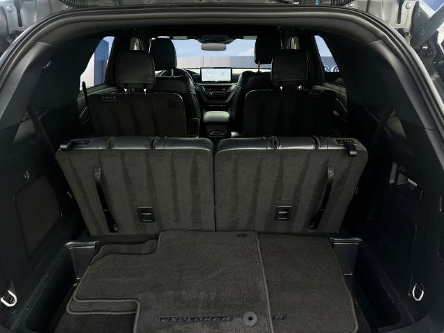 Certified 2025 Ford Explorer ST-Line w/ Premium Package RWD image 19