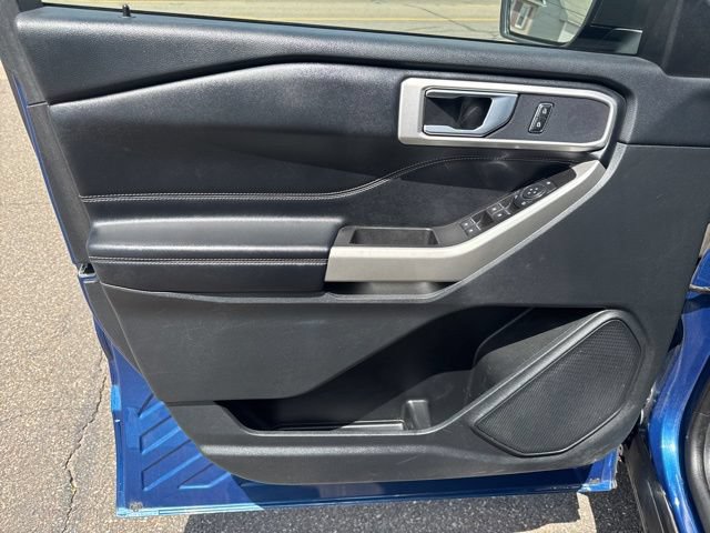 Certified 2022 Ford Explorer XLT w/ Equipment Group 202A AWD/4WD image 15