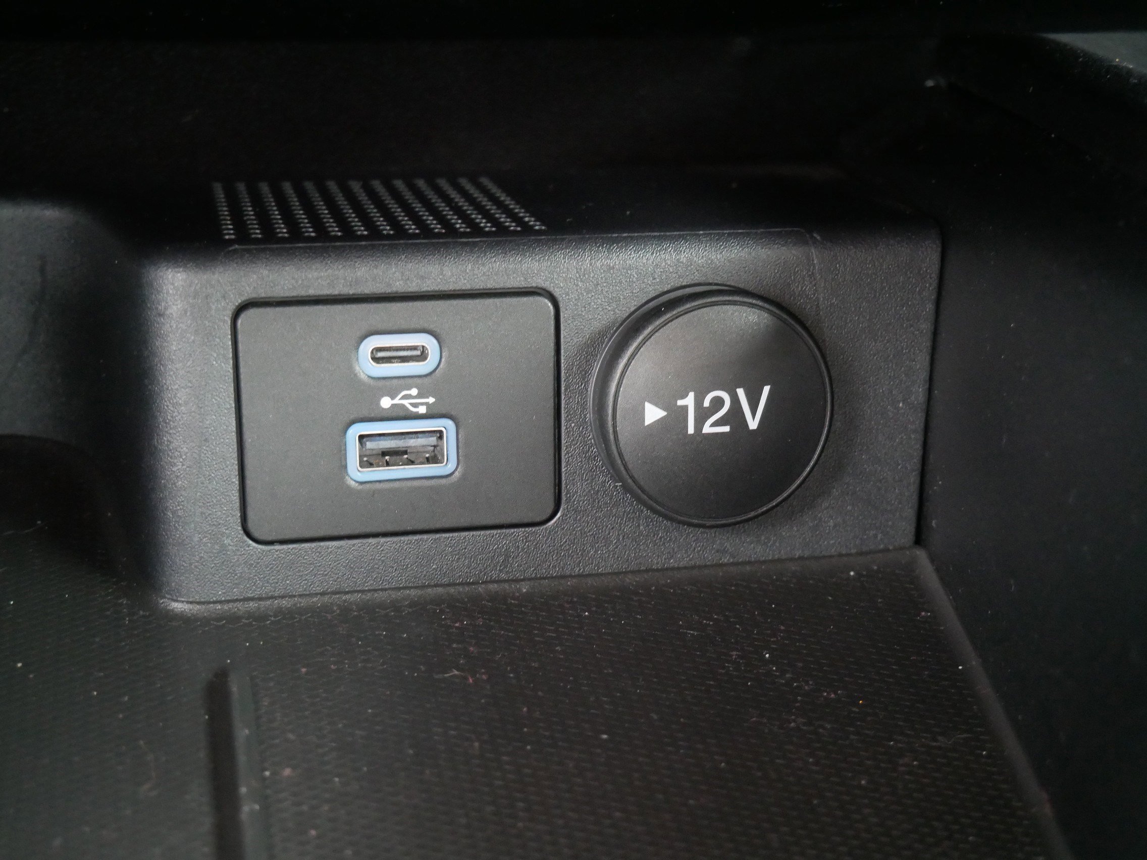 Certified 2022 Ford Escape SE w/ Cold Weather Package image 31