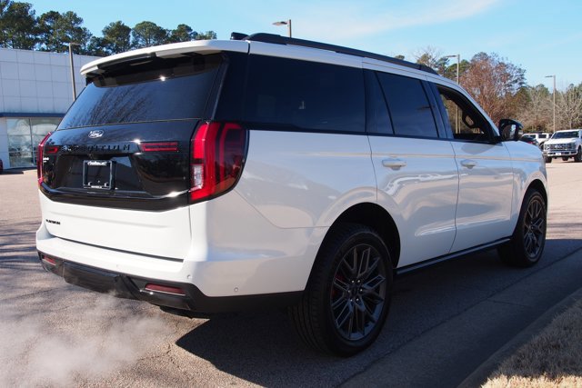 Certified 2025 Ford Expedition Platinum w/ Stealth Performance Package image 5