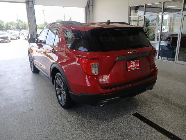 Certified 2023 Ford Explorer XLT w/ Equipment Group 202A image 3
