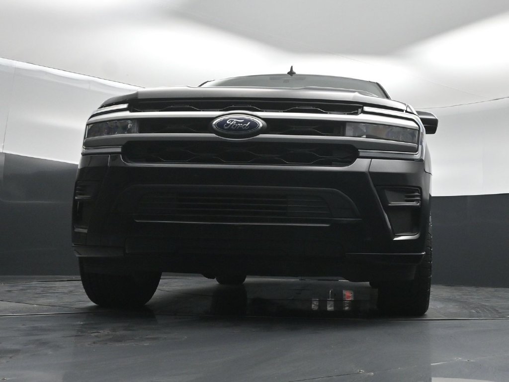 Certified 2022 Ford Expedition XLT RWD image 47