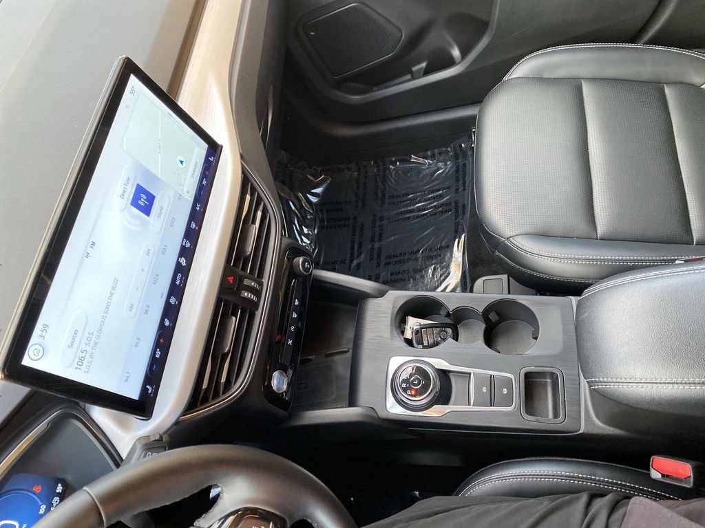 Certified 2025 Ford Escape Platinum image 23