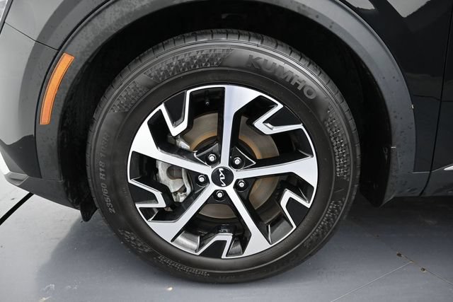 Used 2025 Kia Sportage EX w/ Premium Package FWD image 9