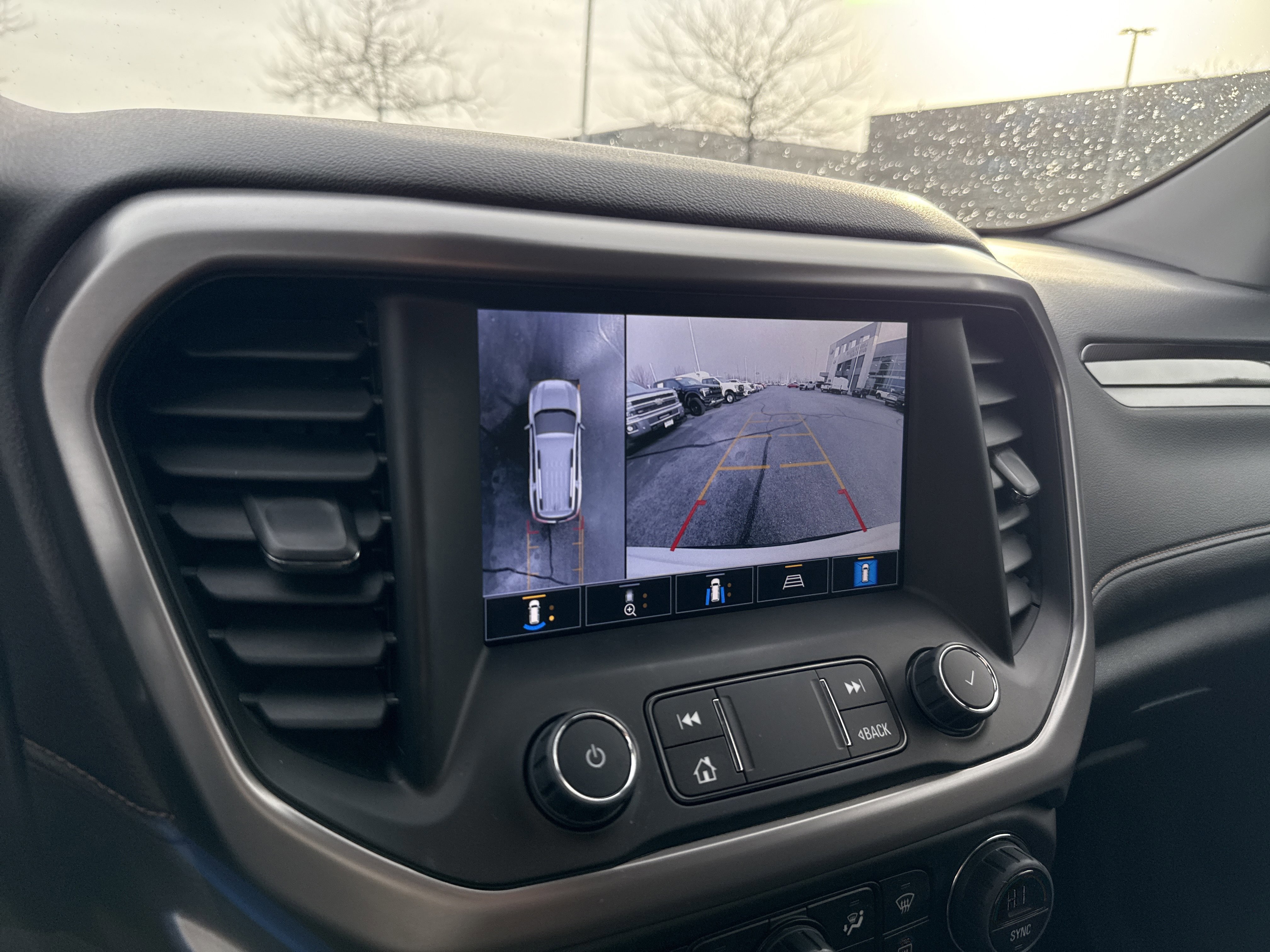 Used 2023 GMC Acadia AT4 w/ Technology Package image 23