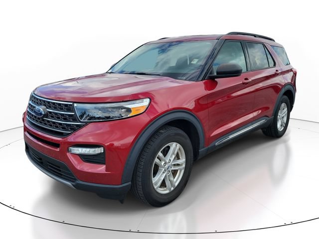 Certified 2023 Ford Explorer XLT w/ Equipment Group 202A RWD image 4