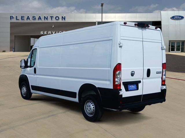 Used 2026 RAM ProMaster 2500 w/ Convenience Group FWD image 3