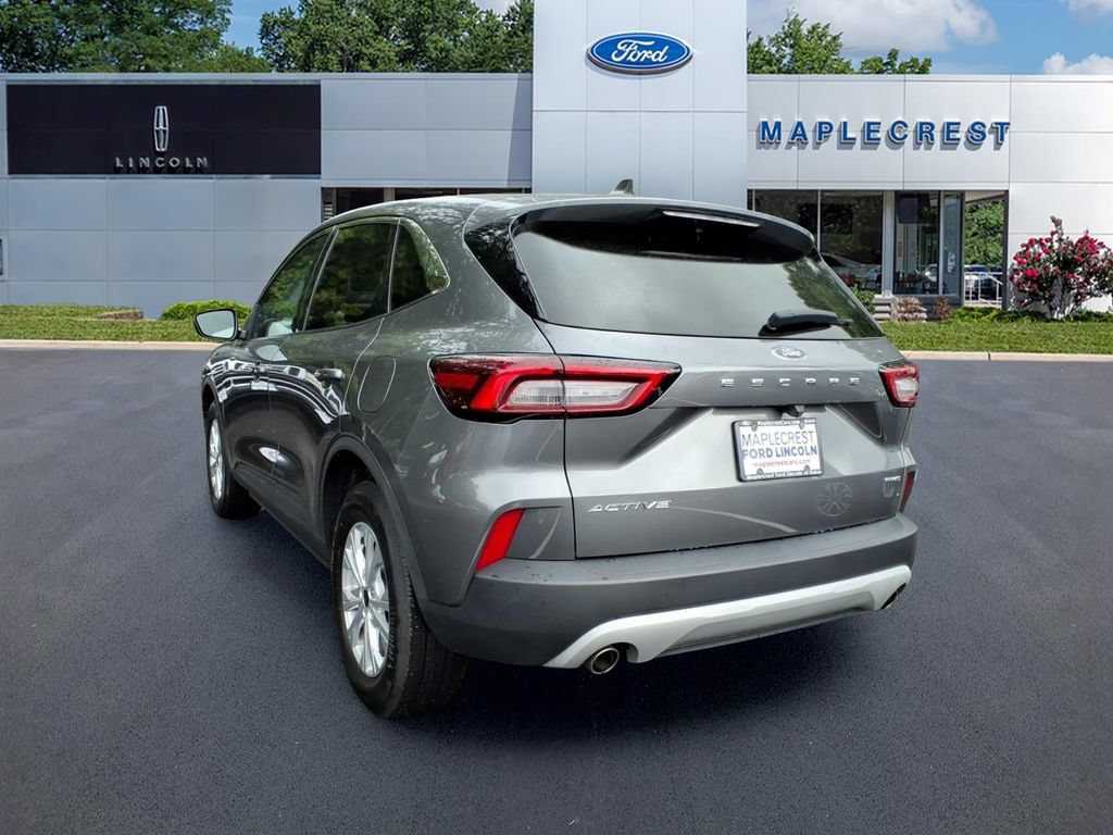 Certified 2023 Ford Escape Active AWD/4WD image 3