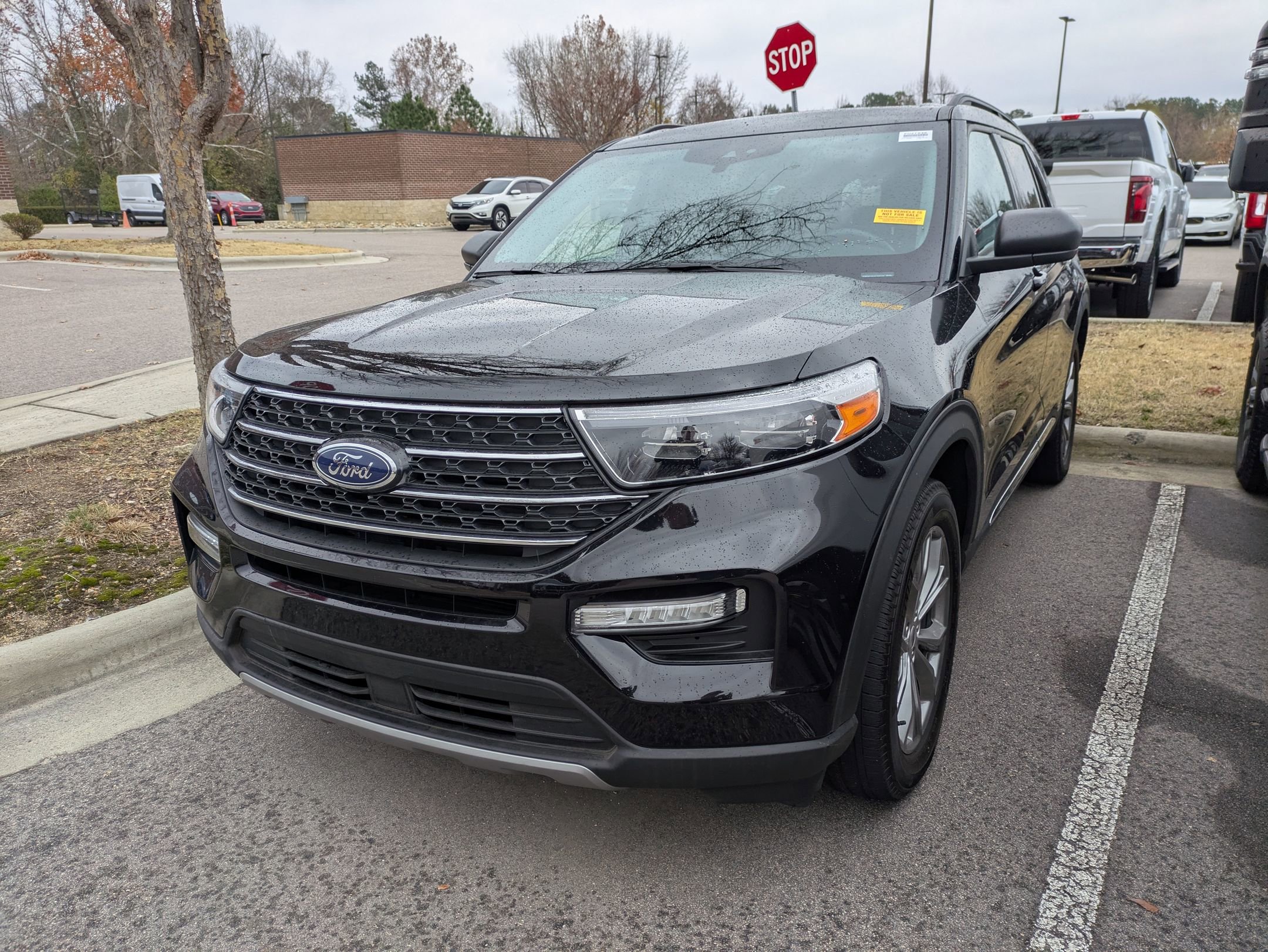 Certified 2023 Ford Explorer XLT w/ Equipment Group 202A image 3