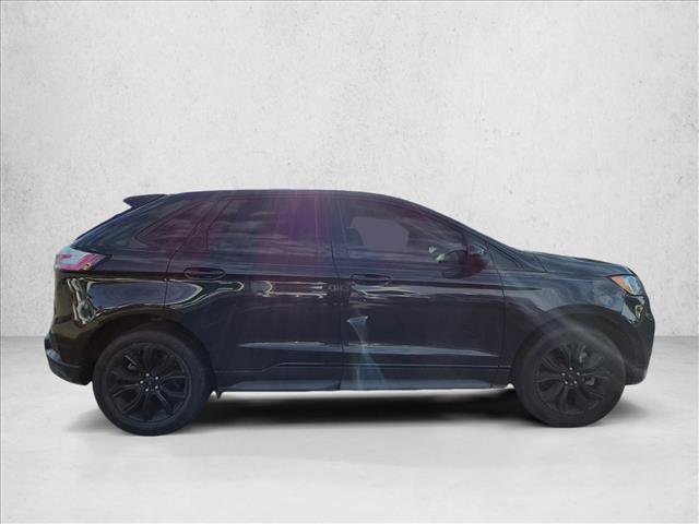 Certified 2022 Ford Edge SE w/ Black Appearance Package AWD/4WD image 4