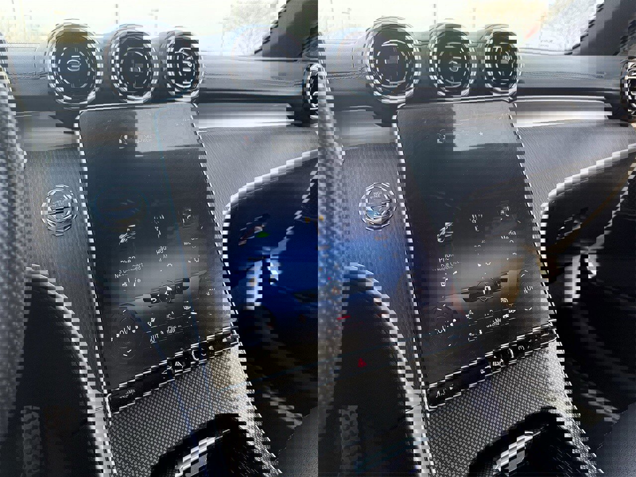 Used 2023 Mercedes-Benz C 300 Sedan image 16