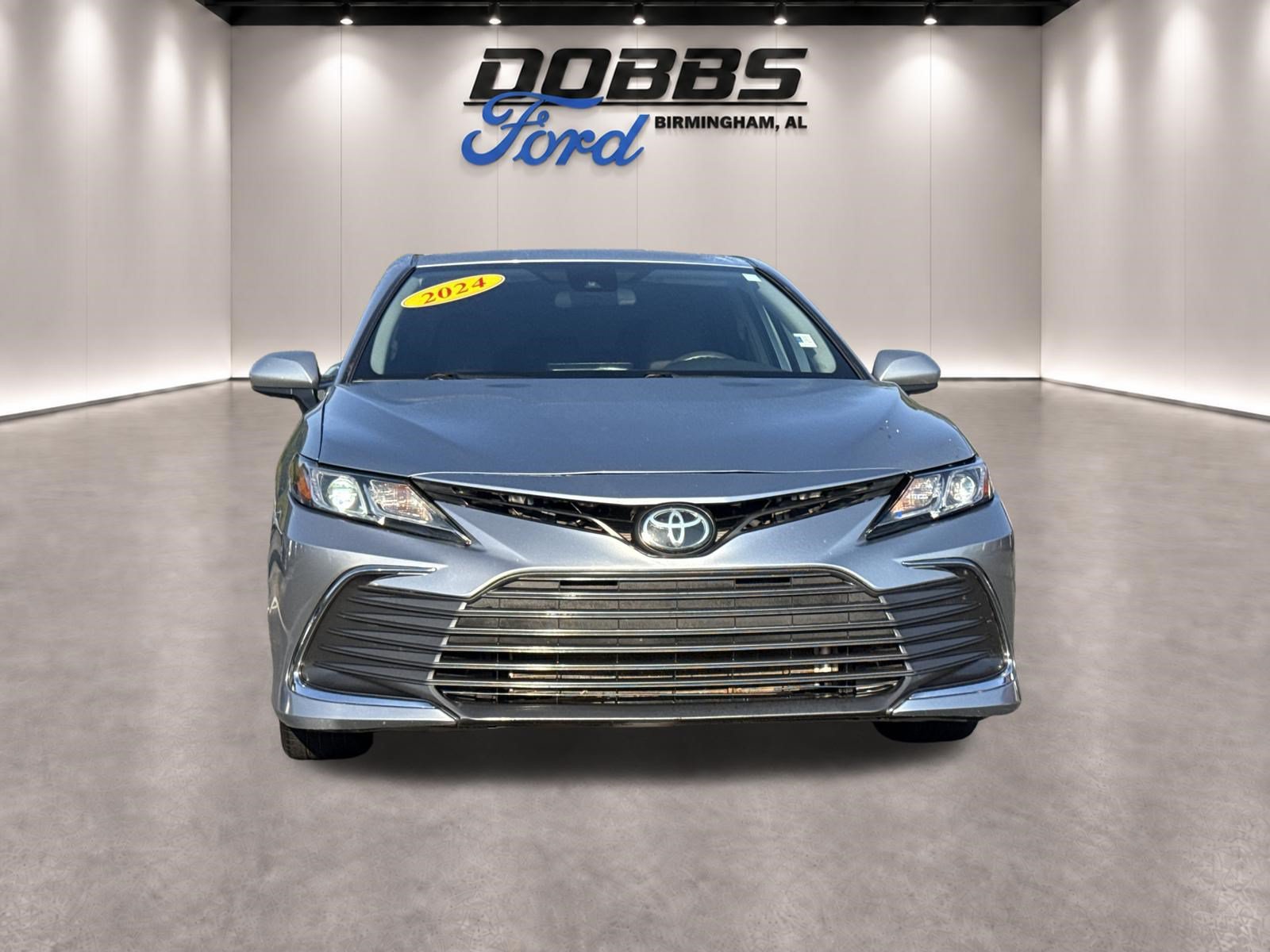 Used 2024 Toyota Camry LE FWD image 2