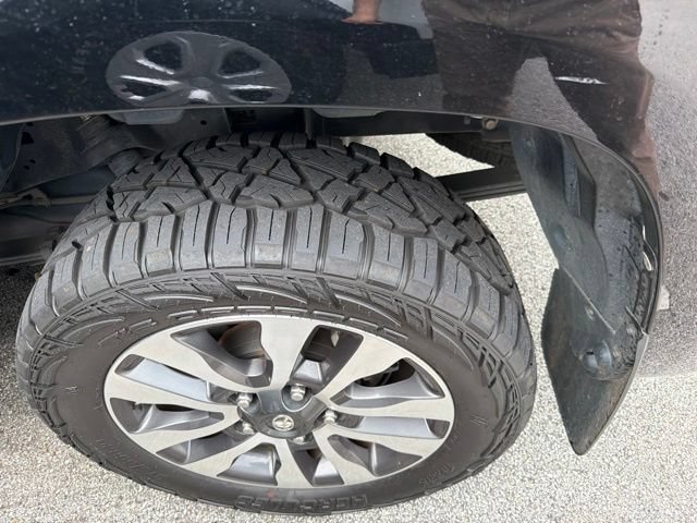 Used 2020 Toyota Tundra Limited w/ Limited Premium Package RWD image 18