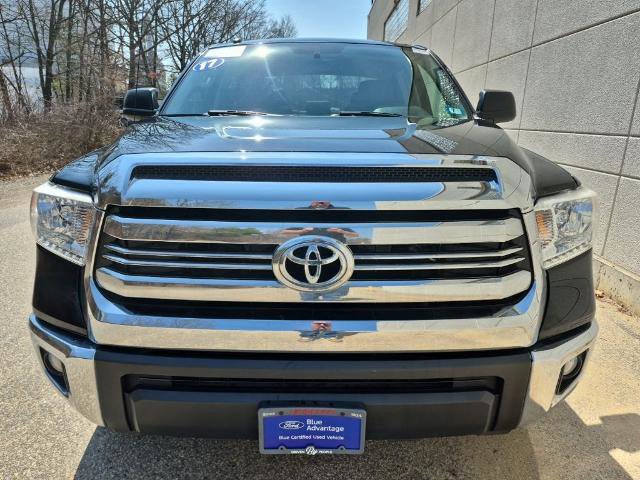 Used 2017 Toyota Tundra SR5 w/ SR5 Upgrade Package AWD/4WD image 5