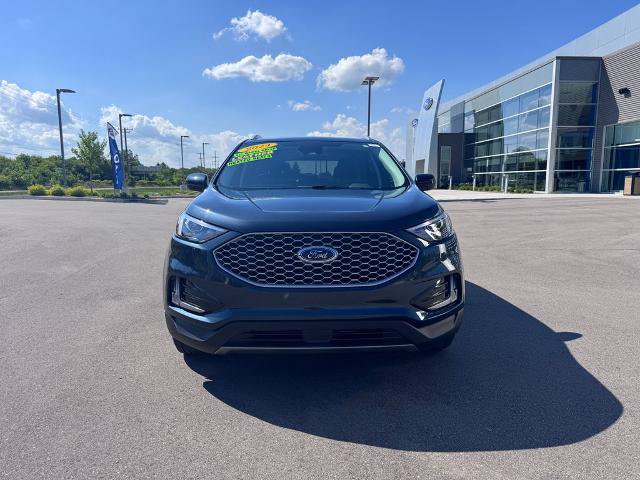 Certified 2024 Ford Edge SEL w/ Convenience Package AWD/4WD image 4