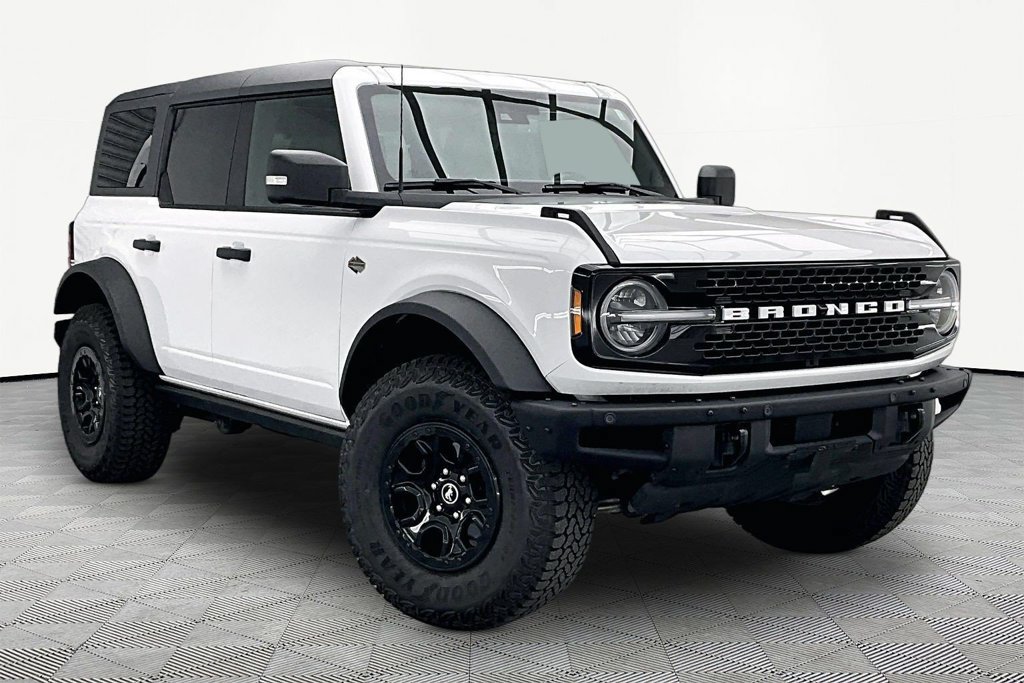 Certified 2024 Ford Bronco Wildtrak AWD/4WD image 12