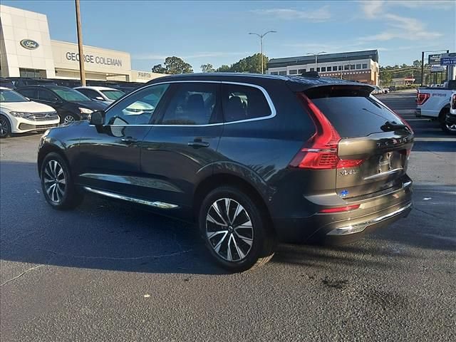 Used 2023 Volvo XC60 B5 Plus FWD image 6