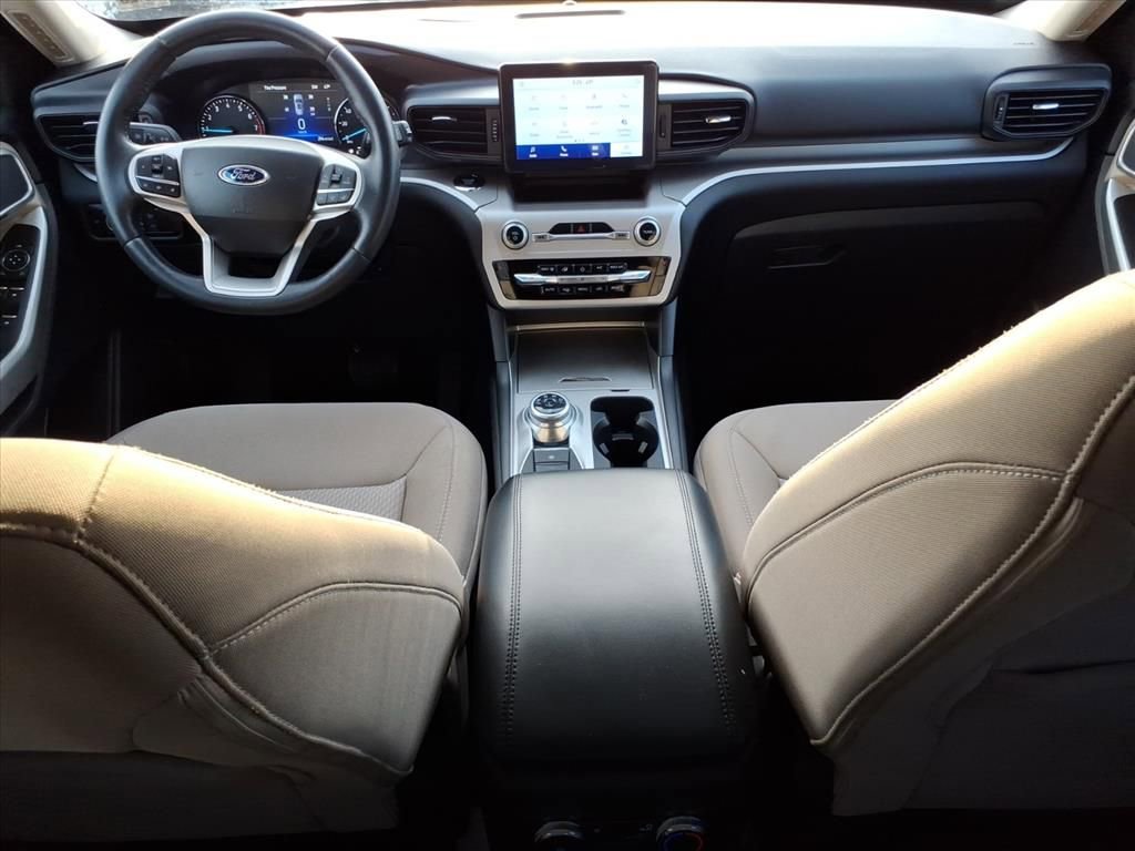 Certified 2022 Ford Explorer XLT w/ Class IV Trailer Tow Package image 10