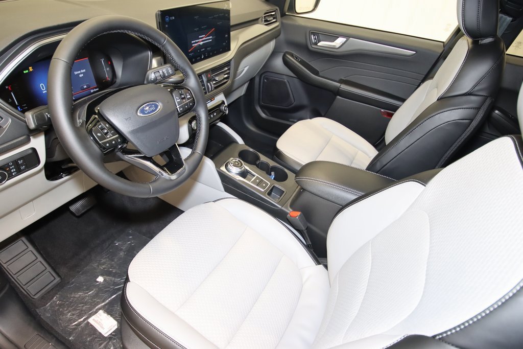 Certified 2024 Ford Escape SE image 43