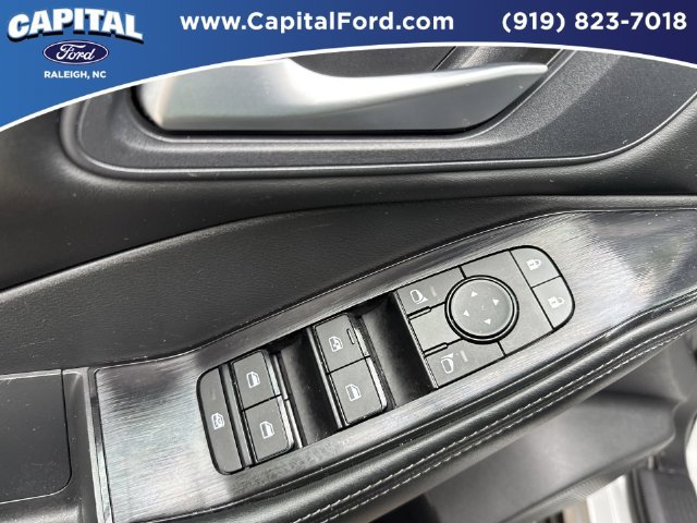 Used 2025 Nissan Rogue SV FWD image 21