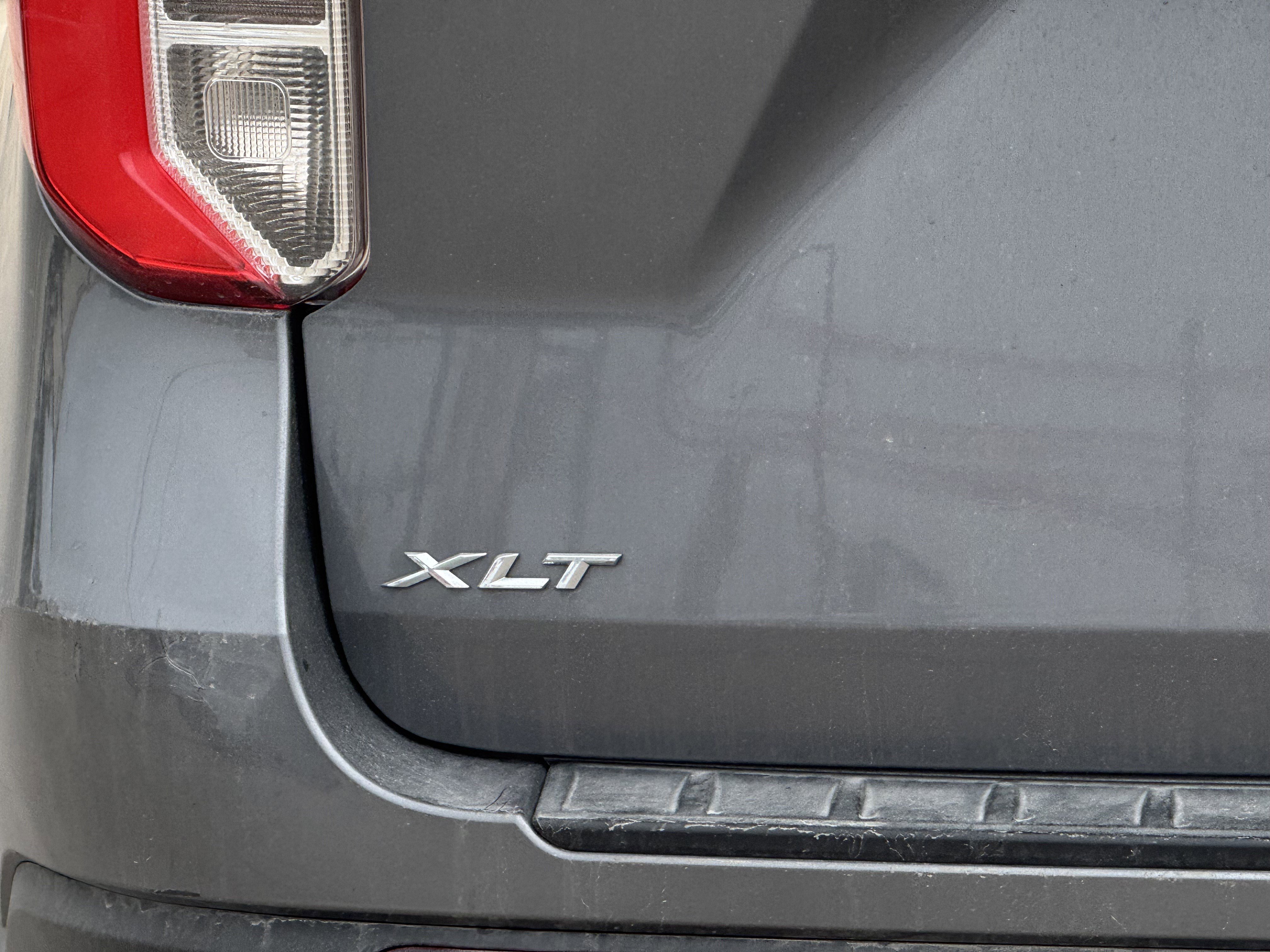 Certified 2021 Ford Explorer XLT image 7