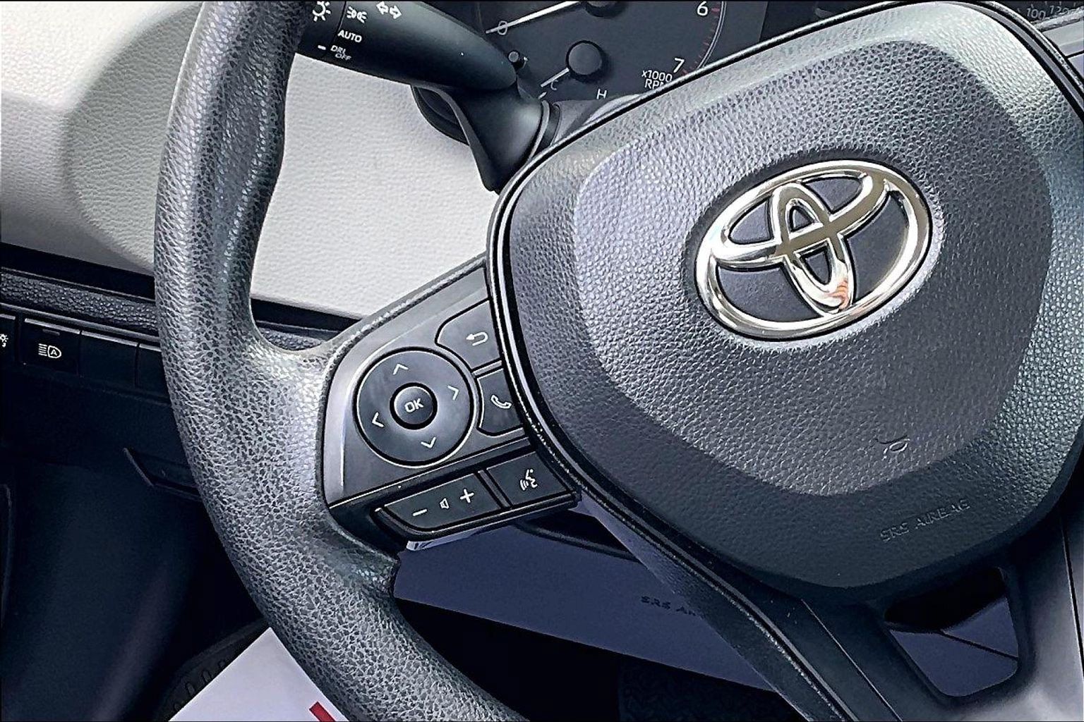 Used 2025 Toyota Corolla LE FWD image 22