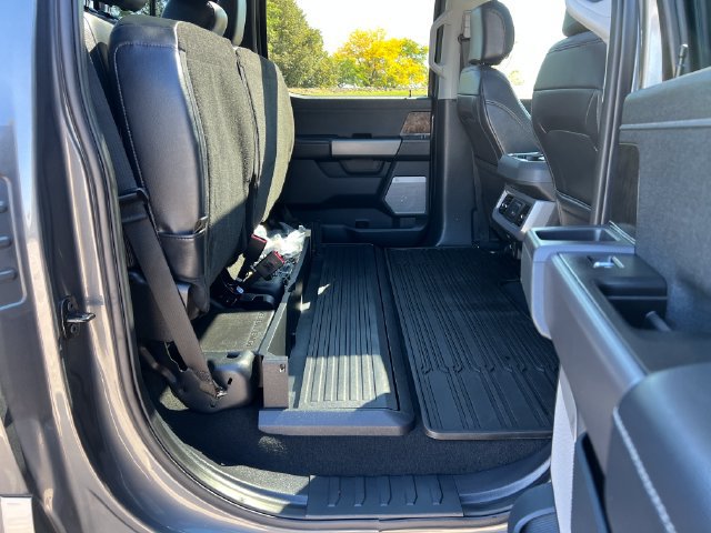 Certified 2025 Ford F250 Lariat w/ Lariat Ultimate Package AWD/4WD image 38