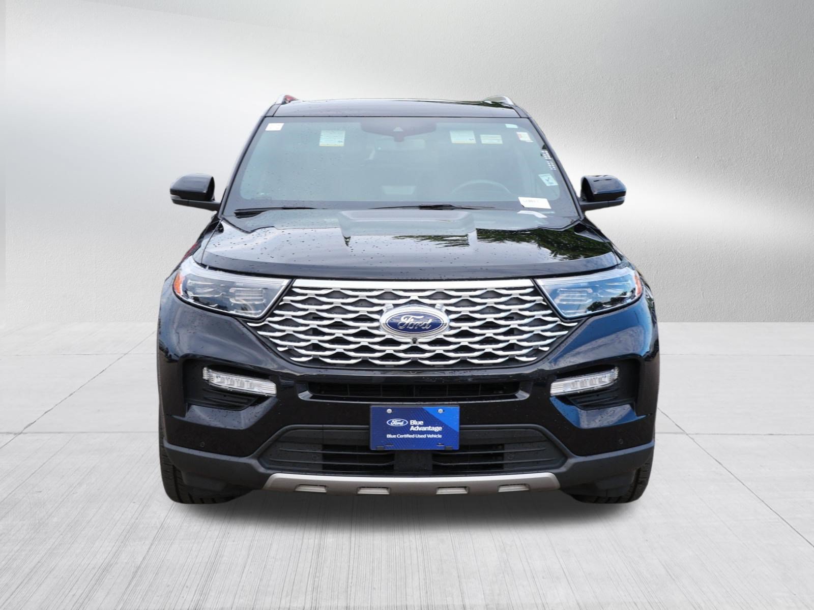 Certified 2022 Ford Explorer Platinum w/ Equipment Group 601A AWD/4WD image 2