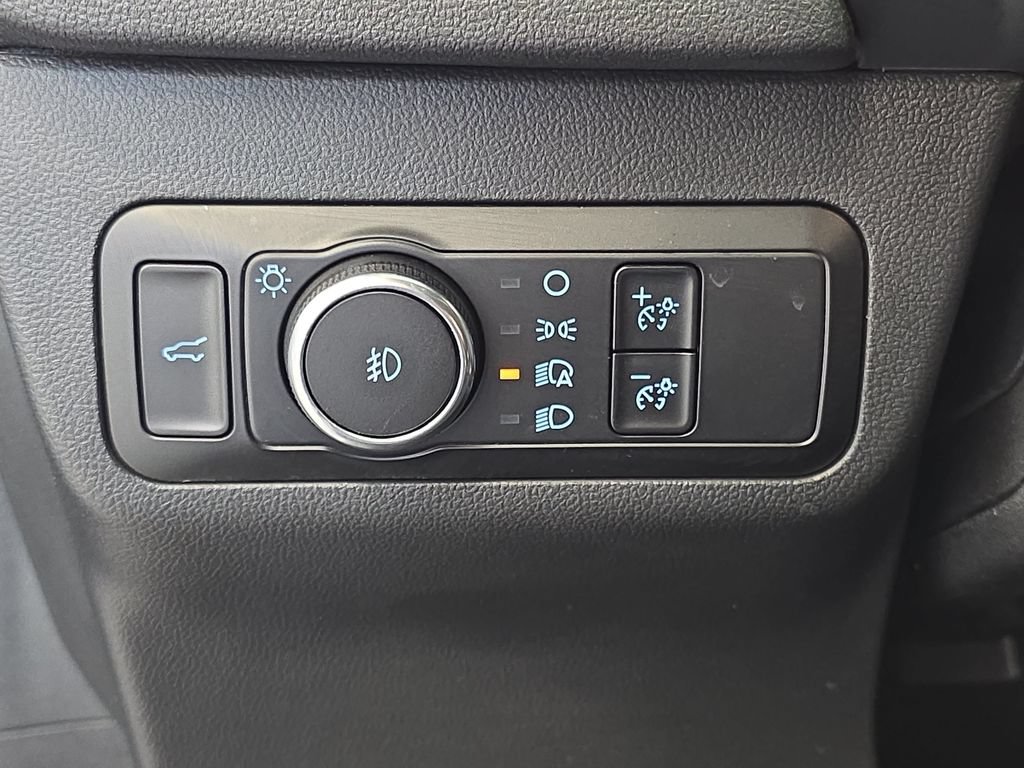 Certified 2025 Ford Escape ST-Line Select AWD/4WD image 24