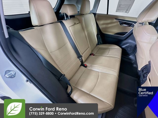Used 2019 Toyota RAV4 Limited w/ Advanced Technology Package AWD/4WD image 31
