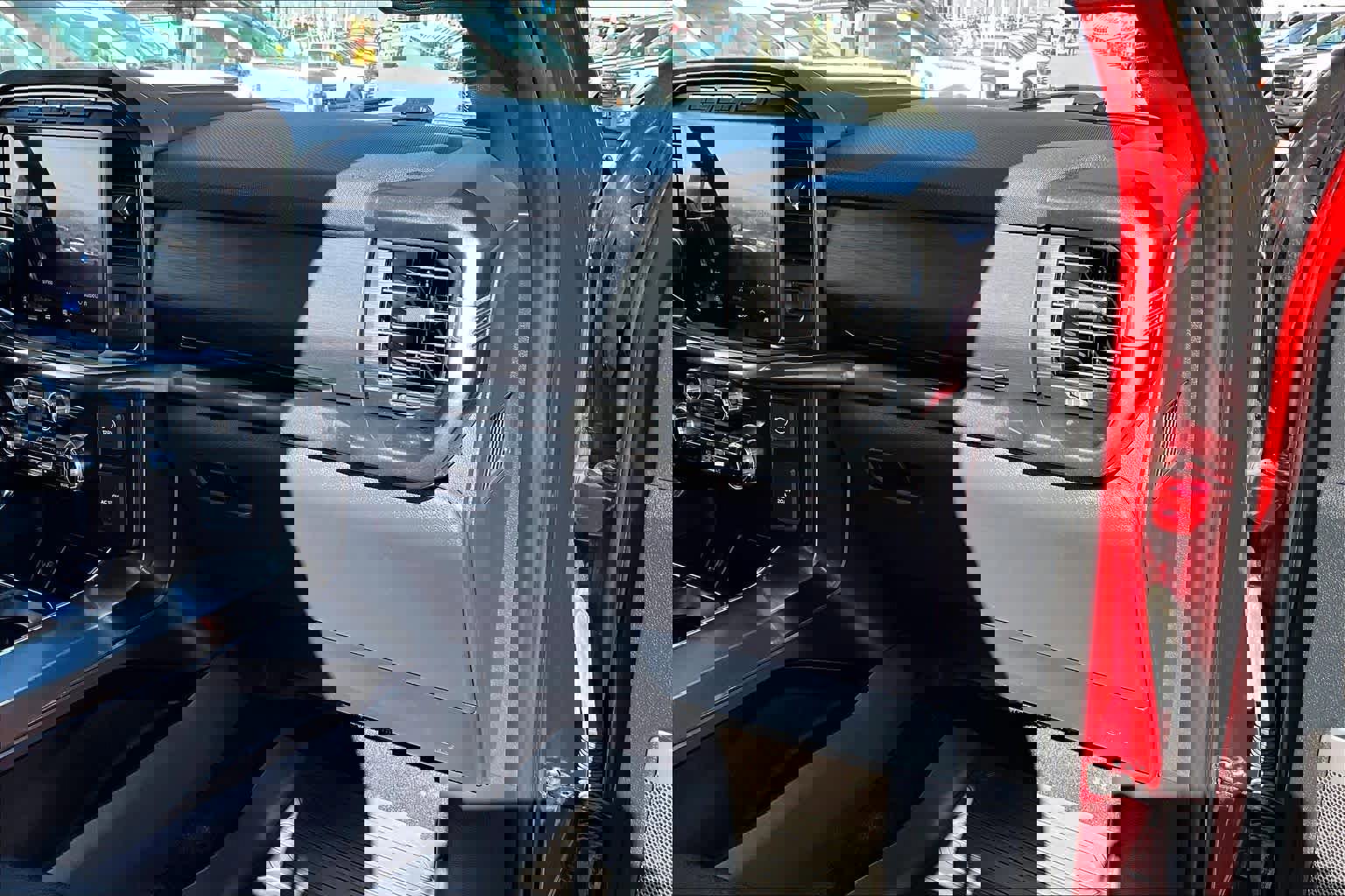 Certified 2021 Ford F150 XLT w/ Equipment Group 302A High image 19