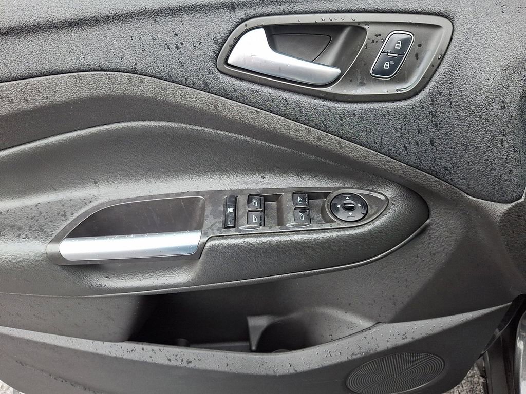 Certified 2018 Ford Escape SE w/ SE Sync 3 Package image 12