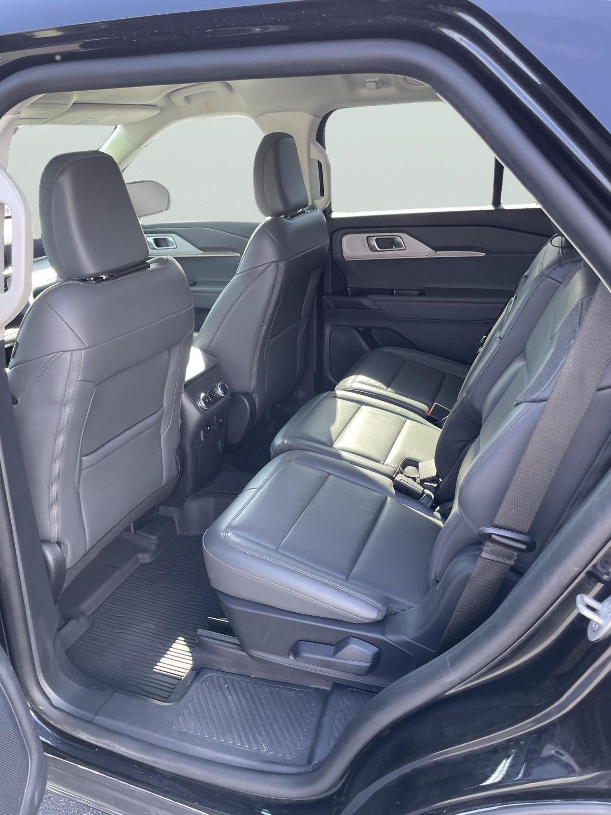 Certified 2025 Ford Explorer Active w/ Active Comfort Package AWD/4WD image 15