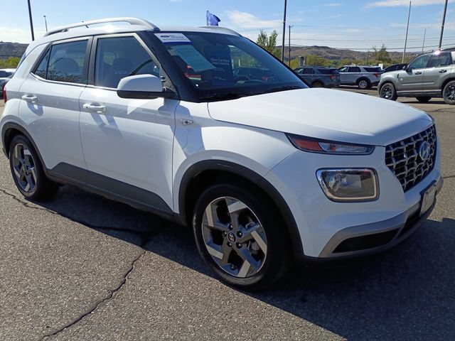 Used 2025 Hyundai Venue SEL FWD image 7