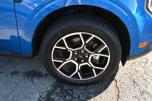Certified 2025 Ford Maverick Lariat w/ 4K Tow Package AWD/4WD image 16