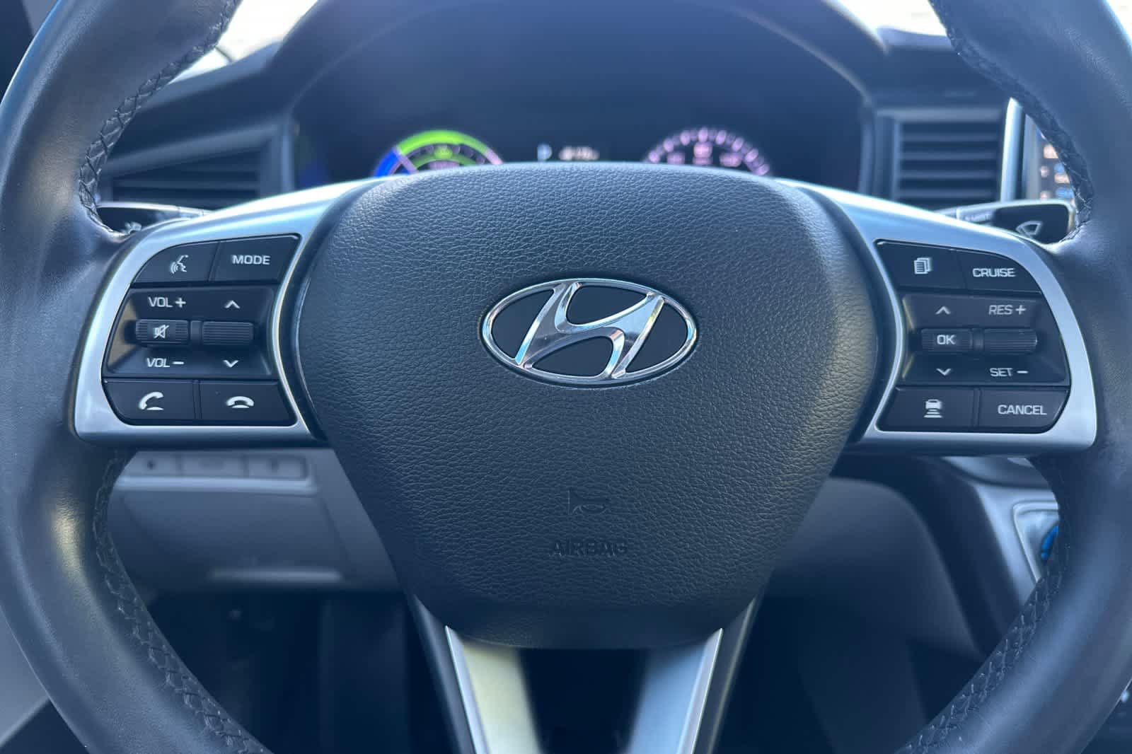 Used 2018 Hyundai Sonata Limited w/ Ultimate Package 02 FWD image 23