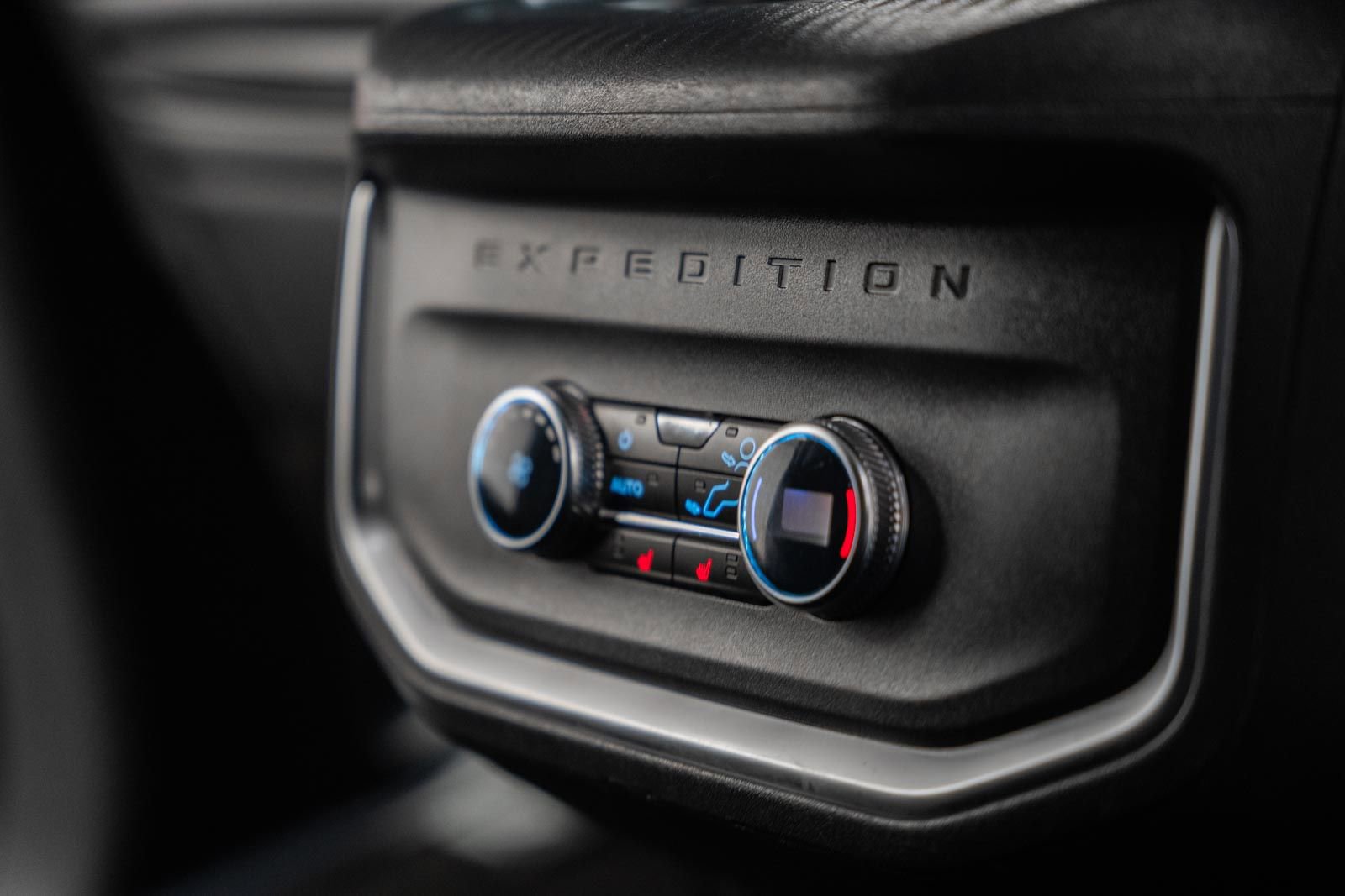 Certified 2025 Ford Expedition Max Platinum image 44