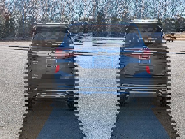 Used 2021 Kia Seltos EX image 4