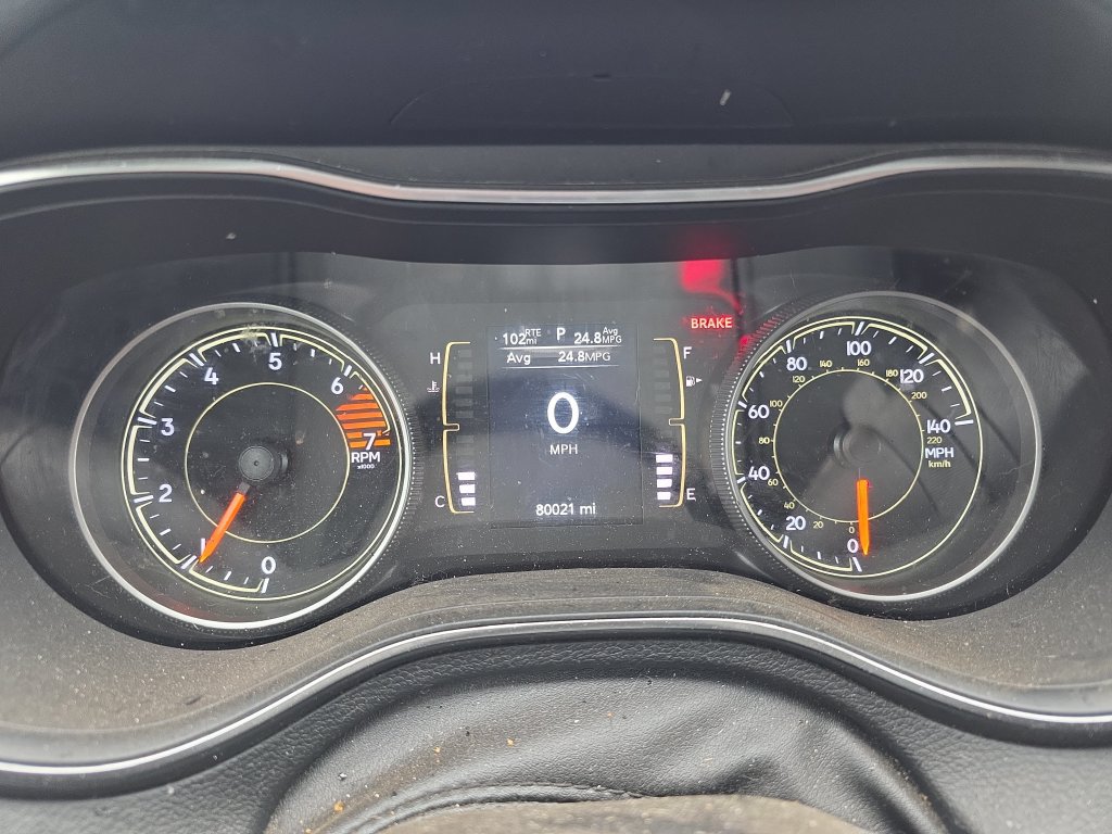 Used 2020 Jeep Cherokee Latitude Plus w/ Cold Weather Group AWD/4WD image 22