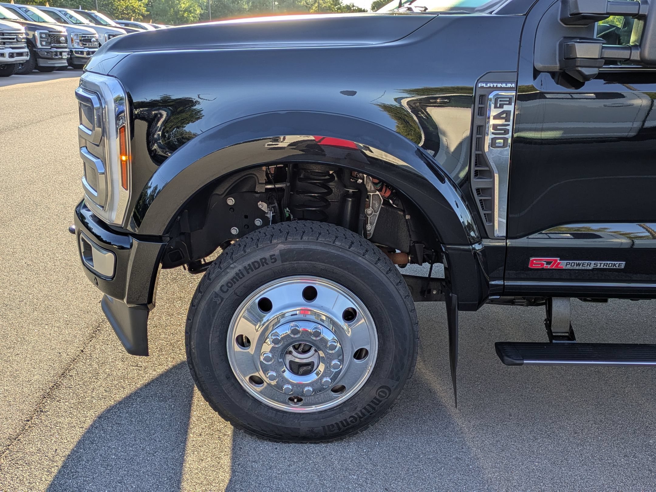 Certified 2025 Ford F450 Platinum w/ Platinum Plus Package AWD/4WD image 9