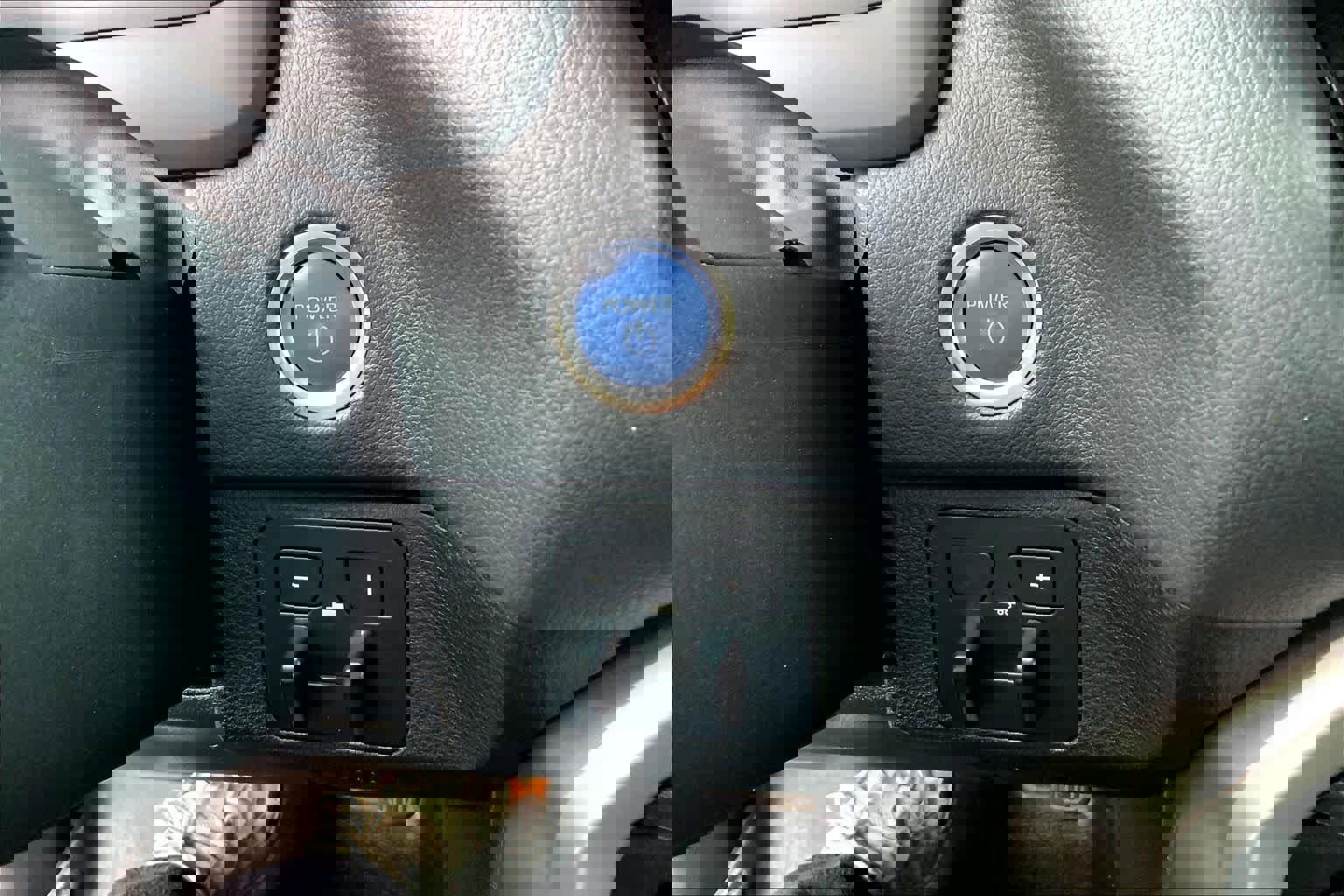 Used 2023 Toyota Tundra Limited image 32