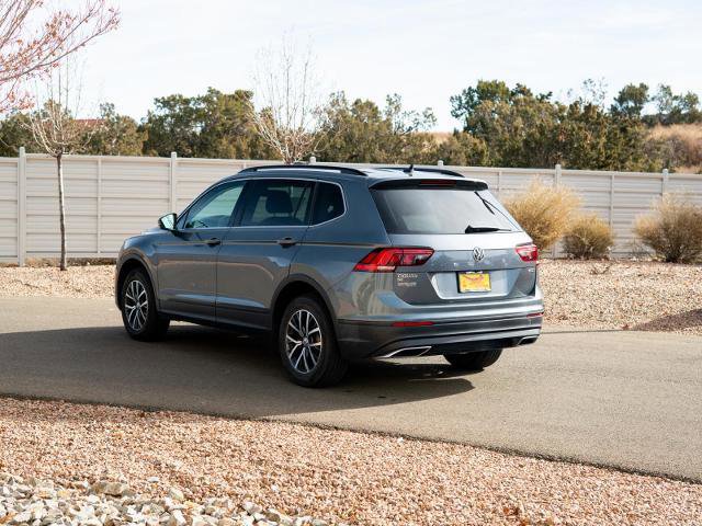 Used 2019 Volkswagen Tiguan SE w/ Panoramic Sunroof Package image 6