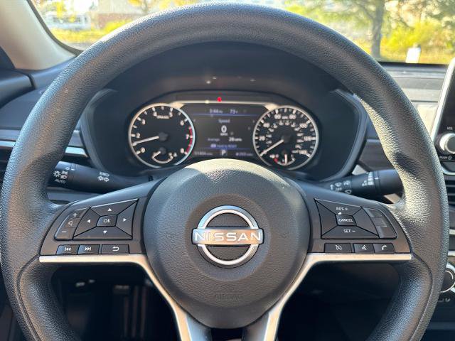 Used 2024 Nissan Altima 2.5 SV FWD image 10