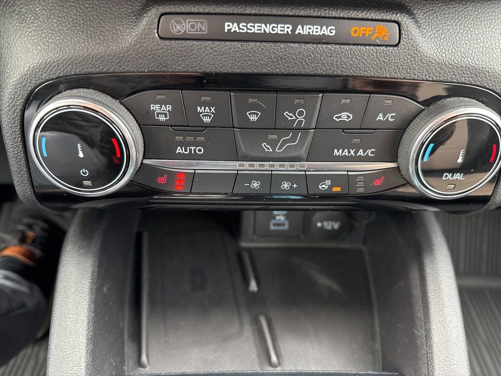 Certified 2022 Ford Escape Titanium w/ Titanium Elite Package image 29