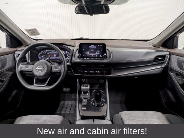 Used 2023 Nissan Rogue SV FWD image 3
