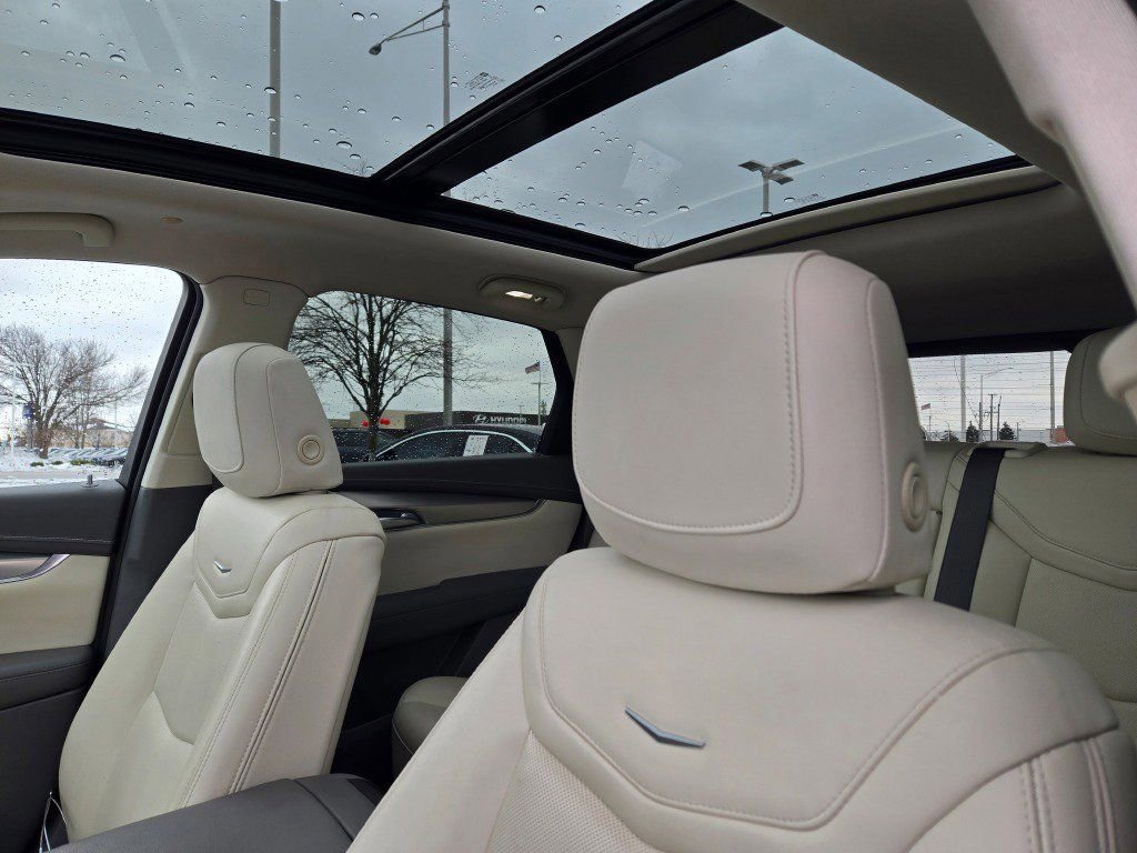Used 2023 Cadillac XT5 Premium Luxury image 22