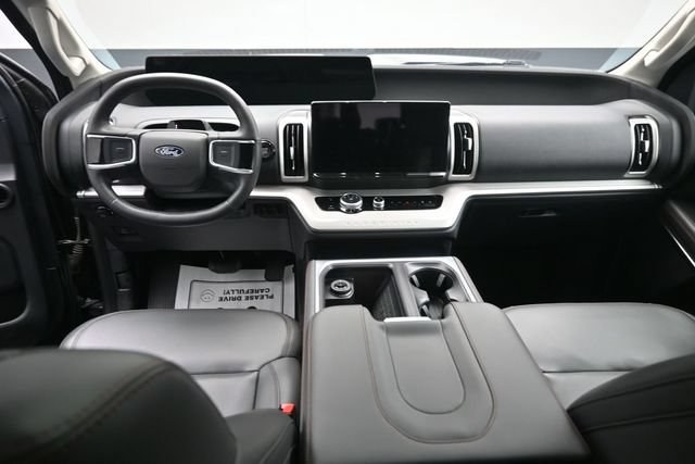 Certified 2025 Ford Expedition Active AWD/4WD image 22